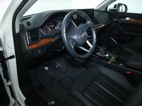 Used 2023 Audi Q5 2.0T Premium w/ Convenience Package AWD/4WD image 18