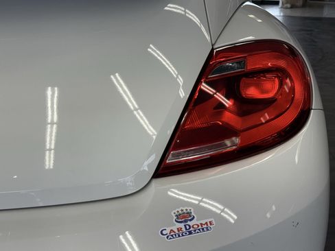 Used 2014 Volkswagen Beetle R-Line FWD image 14