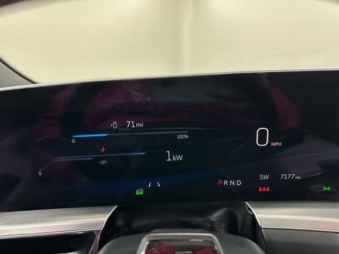 Certified 2025 Cadillac Lyriq Luxury image 38