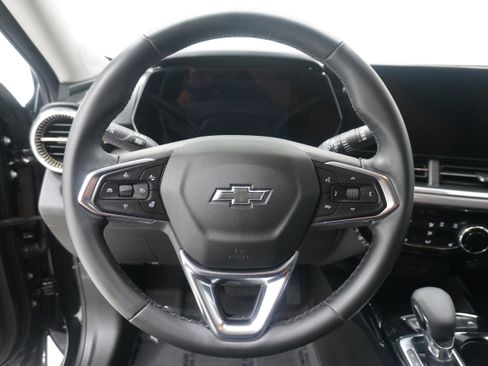 Used 2025 Chevrolet Trax ACTIV FWD image 15