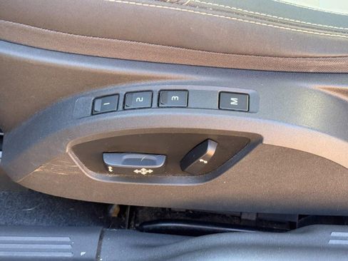 Used 2011 Volvo C30 T5 R-Design image 20