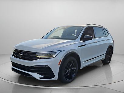Certified 2022 Volkswagen Tiguan SE R-Line