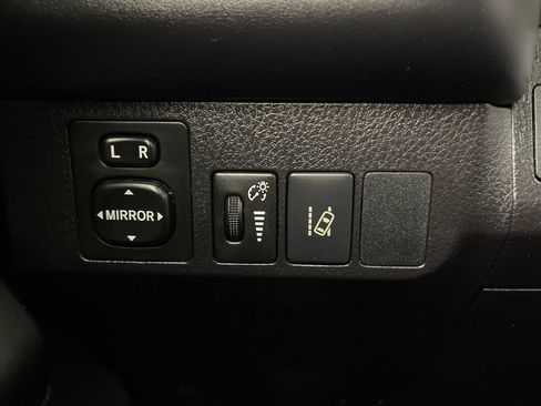 Used 2017 Toyota RAV4 XLE w/ Carpet Mat Package FWD image 28