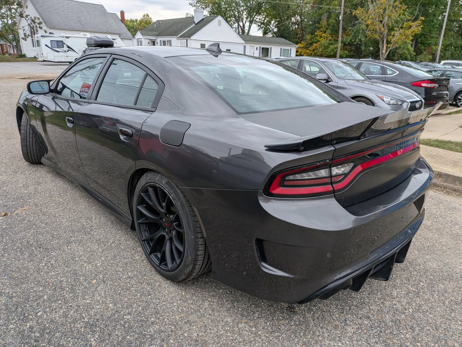 Used 2019 Dodge Charger R/T w/ Blacktop Package RWD image 3