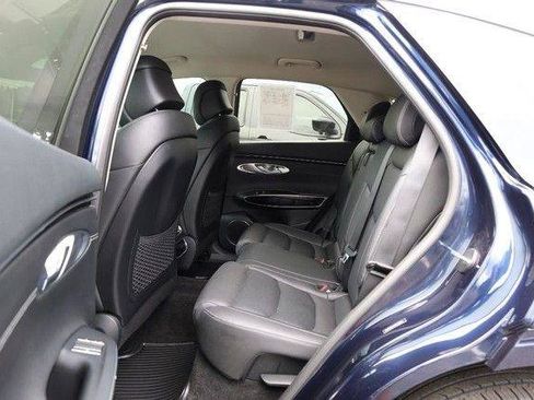 Used 2025 Genesis GV70 2.5T AWD/4WD image 21