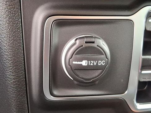 New 2025 Jeep Gladiator Sport image 19