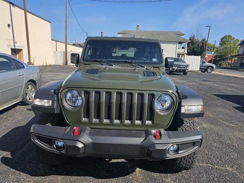 Used 2022 Jeep Wrangler Rubicon image 2