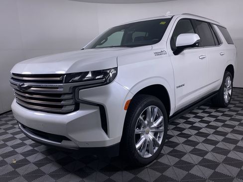 Used 2023 Chevrolet Tahoe High Country w/ Premium Package image 19