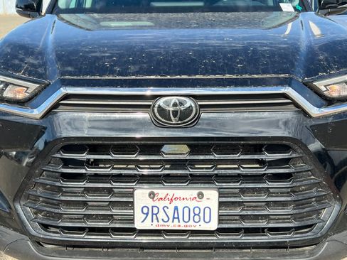 Certified 2025 Toyota Grand Highlander AWD image 12