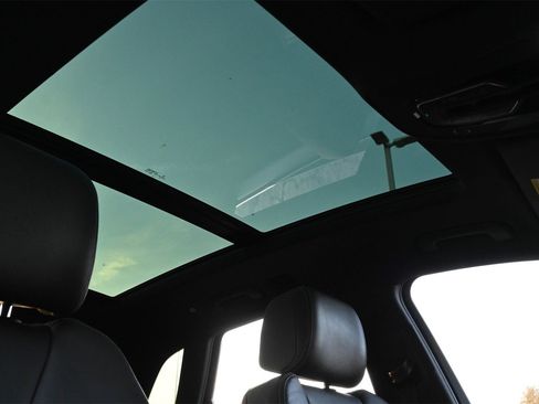 Used 2022 Audi SQ5 Premium image 22