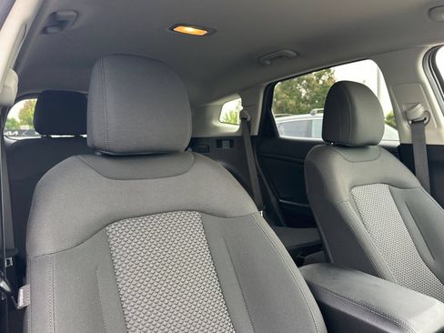 Used 2025 Kia Sportage LX AWD/4WD image 17