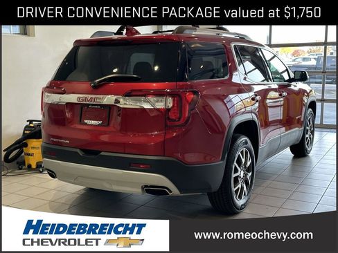 Used 2022 GMC Acadia SLE w/ Driver Convenience Package image 3
