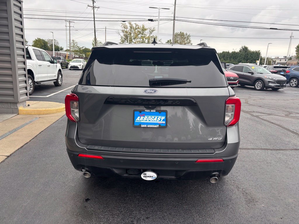 Used 2024 Ford Explorer ST-Line w/ Class IV Trailer Tow Package AWD/4WD image 6