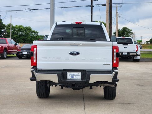 New 2026 Ford F250 Lariat w/ FX4 Off-Road Package AWD/4WD image 8