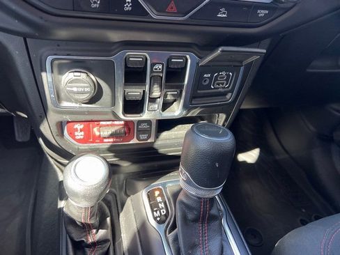 Used 2023 Jeep Gladiator Rubicon image 17