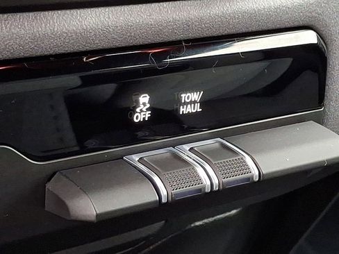 Used 2023 RAM 1500 Big Horn image 24