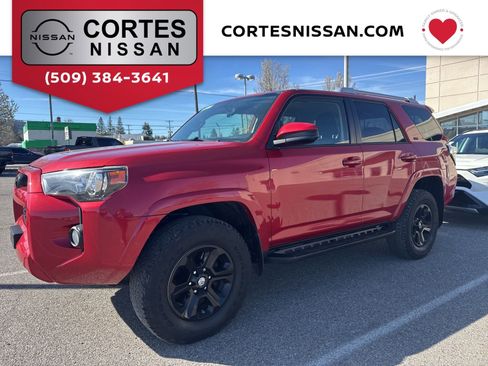 Used 2018 Toyota 4Runner SR5 image 1
