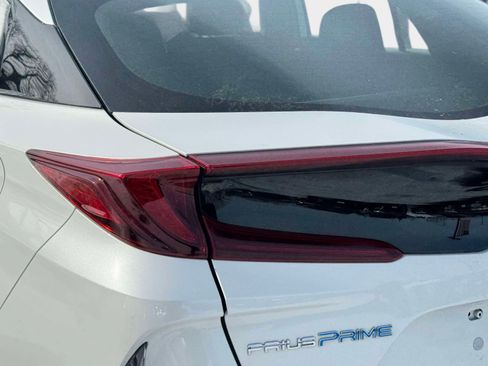 Used 2020 Toyota Prius Prime XLE image 8