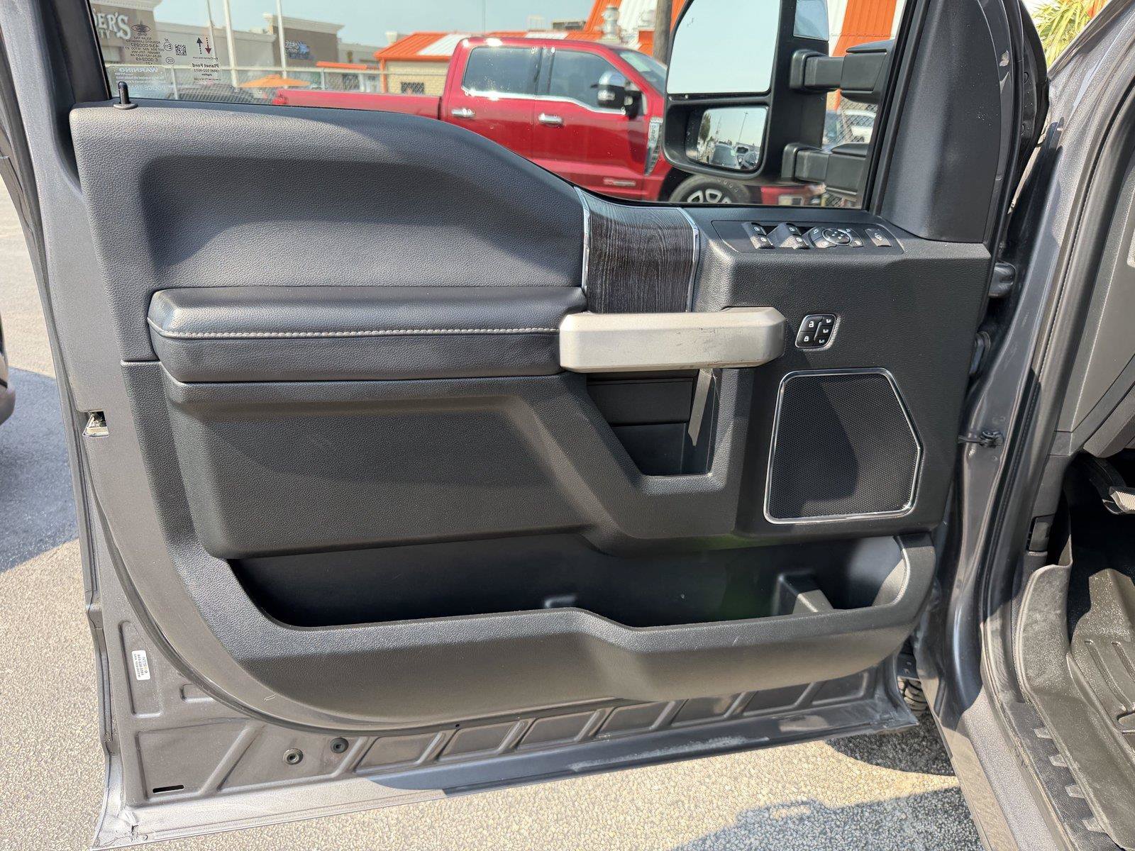 Used 2021 Ford F350 Lariat w/ Chrome Package AWD/4WD image 12