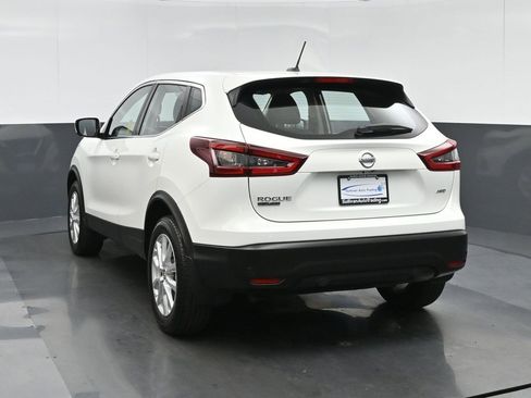 Used 2022 Nissan Rogue Sport S image 5