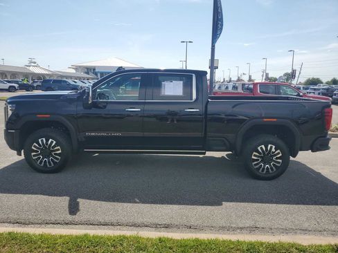 Used 2025 GMC Sierra 3500 Denali Ultimate AWD/4WD image 2