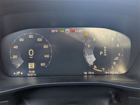 Used 2020 Volvo XC40 T5 Inscription image 16