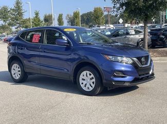 Used 2020 Nissan Rogue Sport S image 1