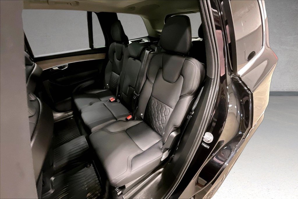 Certified 2026 Volvo XC90 B6 Plus w/ Protection Package Premier AWD/4WD image 22