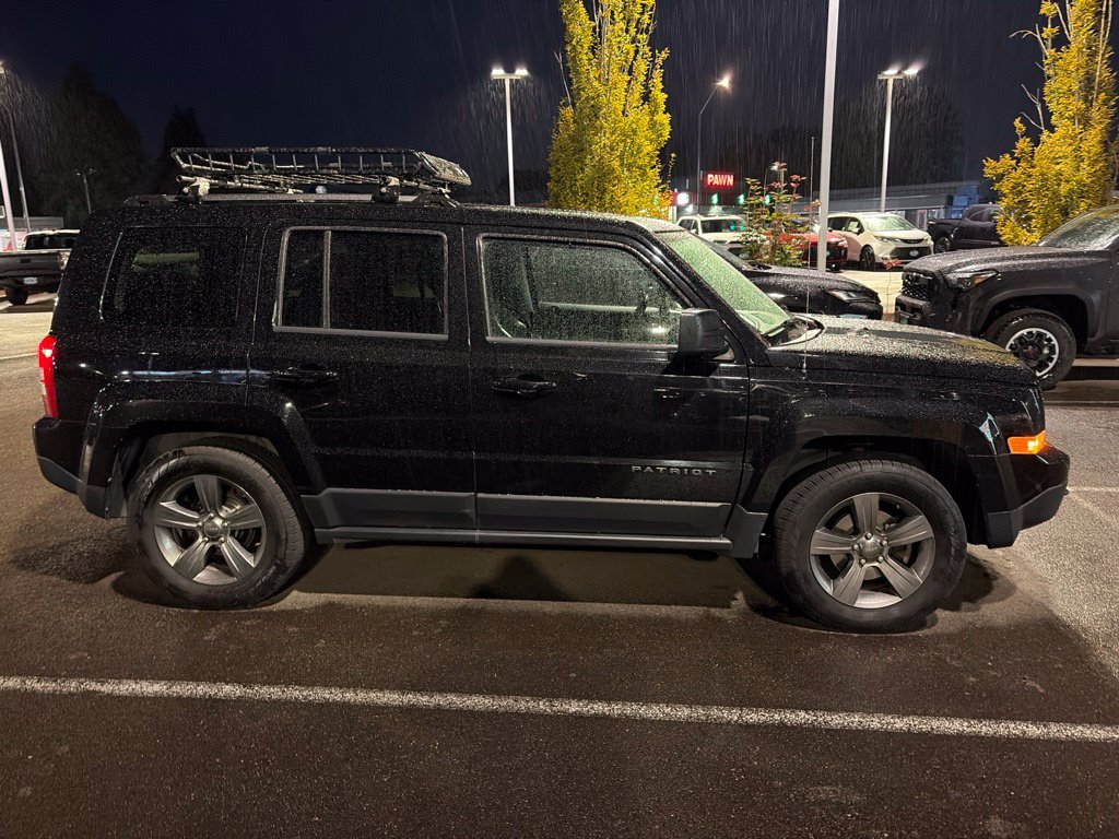 Used 2017 Jeep Patriot Sport w/ Power Value Group AWD/4WD image 3
