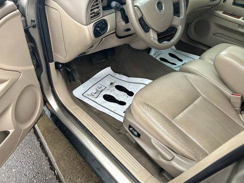 Used 2005 Mercury Sable LS image 10