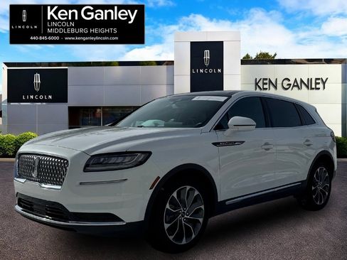 Used 2022 Lincoln Nautilus Reserve image 3