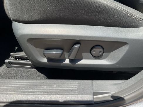 Used 2026 Nissan Rogue SV FWD image 10