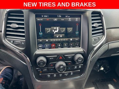 Used 2018 Jeep Grand Cherokee Limited AWD/4WD image 42