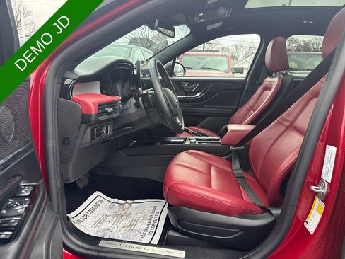 Used 2025 Lincoln Corsair Grand Touring w/ Rear Removable Package Tray AWD/4WD image 9