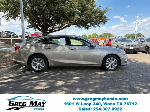 Used 2025 Chevrolet Malibu LT FWD image 9