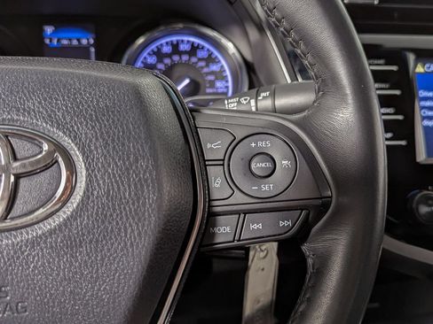 Used 2019 Toyota Camry SE FWD image 23