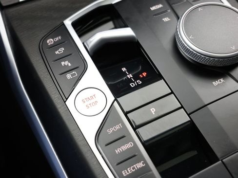 Used 2023 BMW 330e w/ M Sport Package RWD image 6