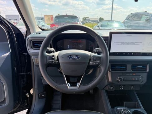 New 2025 Ford Maverick Lobo image 15