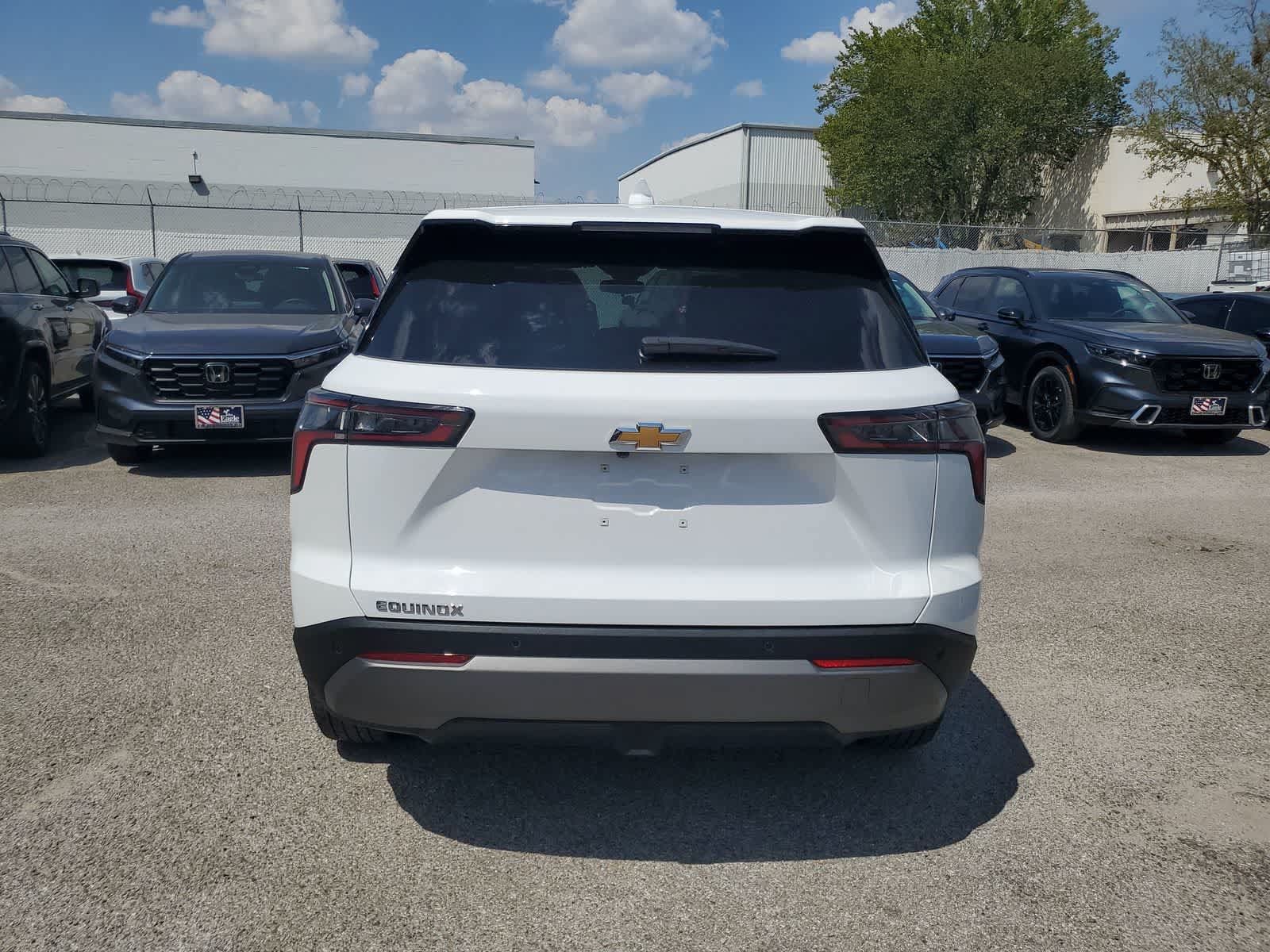 Used 2026 Chevrolet Equinox LT w/ Convenience Package II FWD image 5