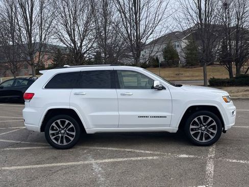 Used 2018 Jeep Grand Cherokee Overland image 8