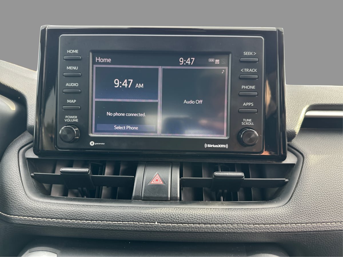 Used 2021 Toyota RAV4 LE AWD/4WD image 25