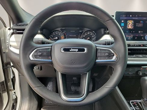 Used 2025 Jeep Compass Limited AWD/4WD image 18