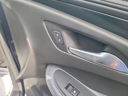 Used 2020 Buick Envision Essence w/ Experience Buick Package FWD image 31