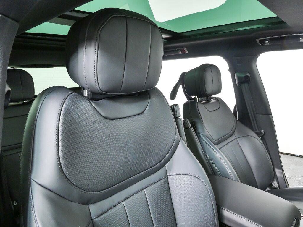 Used 2025 Land Rover Range Rover Sport Dynamic SE AWD/4WD image 25