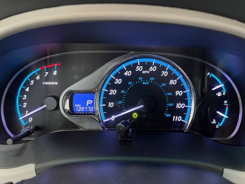 Used 2013 Toyota Sienna Limited w/ Premium Pkg AWD/4WD image 16