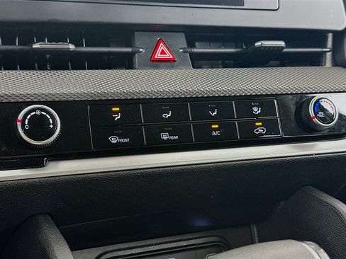 Used 2025 Kia Sportage LX FWD image 23