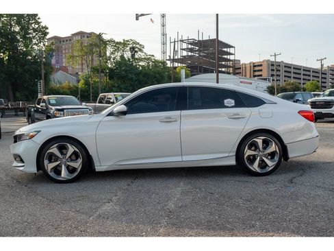 Used 2018 Honda Accord Touring image 5