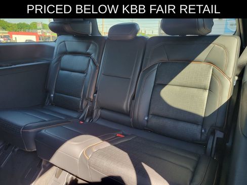 Used 2025 Lincoln Navigator Black Label AWD/4WD image 14