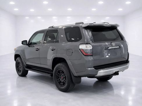 Used 2016 Toyota 4Runner Trail AWD/4WD image 3