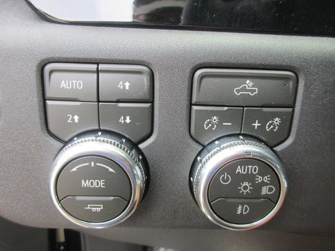 New 2026 GMC Sierra 1500 Elevation AWD/4WD image 18